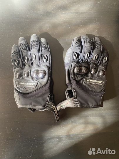 Защита и шлем для мотоцикла