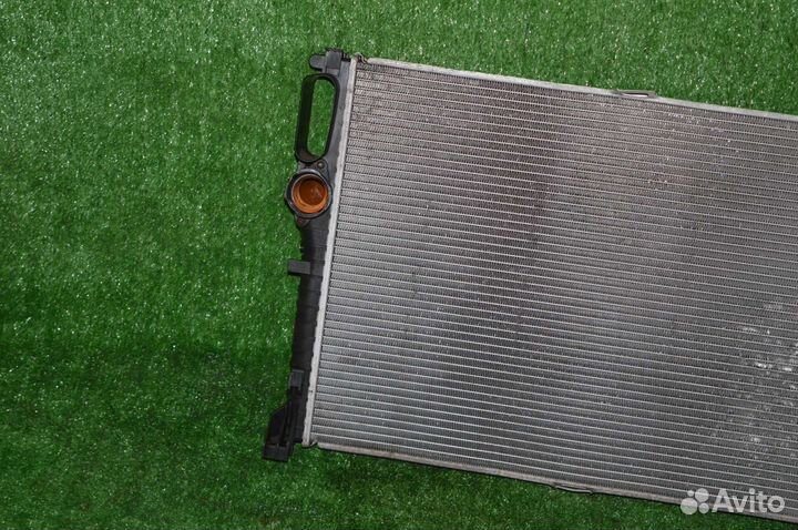 Радиатор охлаждения Mercedes w211 3.2