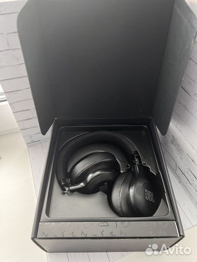 Беспроводные наушники jbl E65 btnc