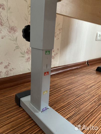 Школьный стол и стул