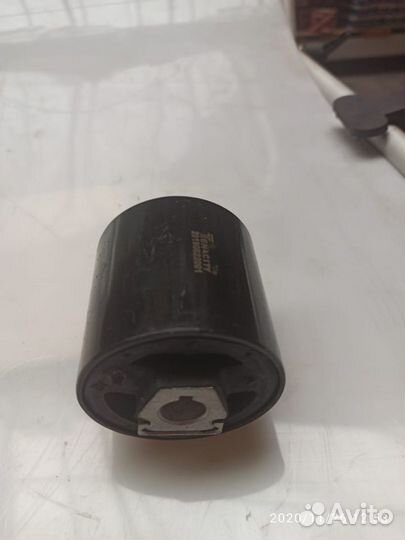 Сайлентблок рычага BMW X5 E53 aambm1009