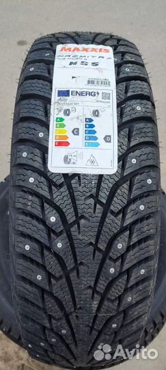 Maxxis NP5 Premitra Ice Nord 215/55 R17 98T