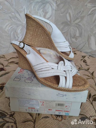 Босоножки из натуральной кожи 37.5
