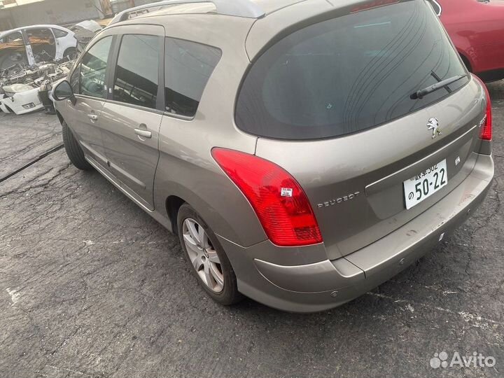 Блок предохранителей Peugeot 308 sw 4B