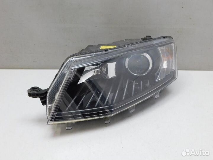 Фара левая Skoda Octavia