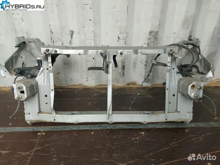 Передняя панель (телевизор) Toyota Prius 2 NHW20