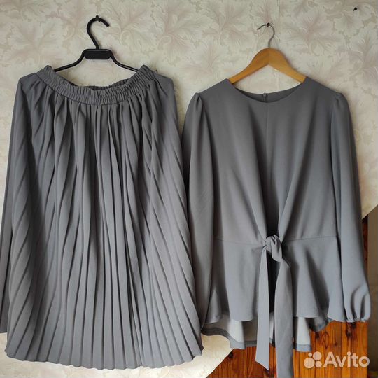 Костюм женский 52