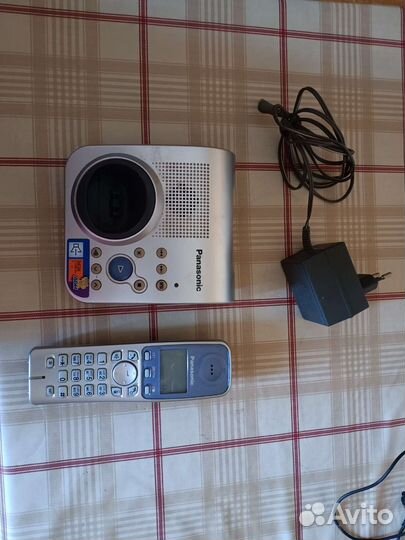 Стационарный телефон Panasonic KX-TG7225RU