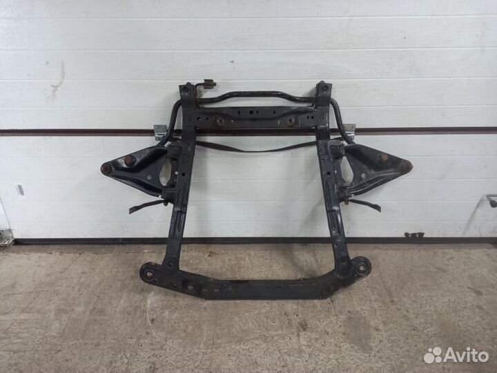 Подрамник LADA Largus 1