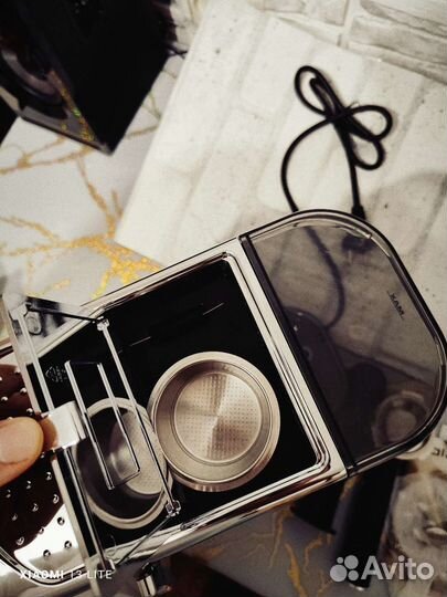 Кофеварка рожковая polaris