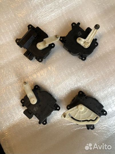 Сервопривод печки Toyota Aristo JZS160