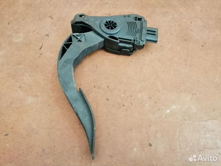 Педаль газа audi A6C7 2011-2018