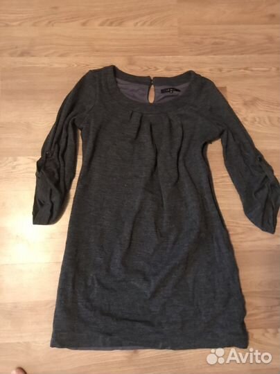 Короткое шерстяное платье