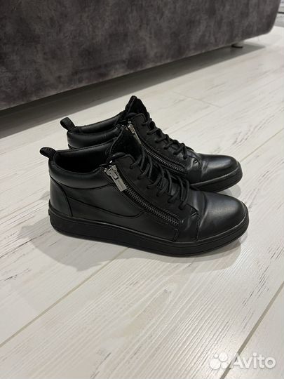 Calvin klein кроссовки