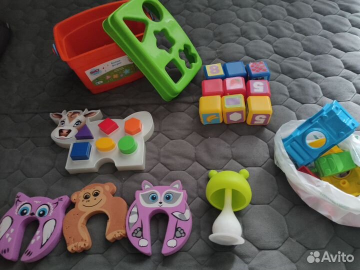 Развивающие игрушки пакетом