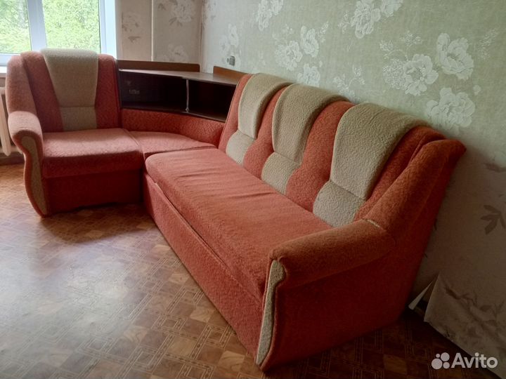 Большой угловой диван бу