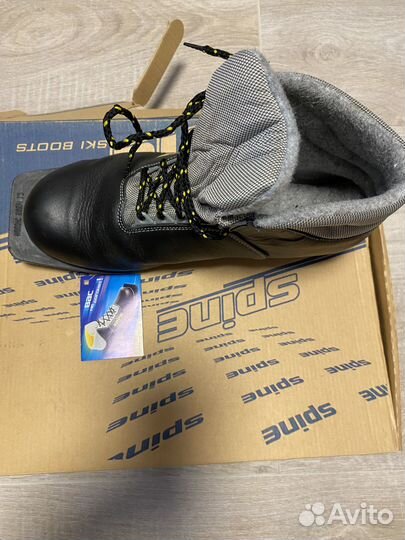 Ботинки лыжные