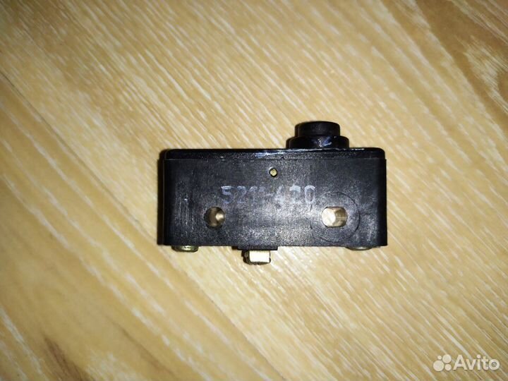 Выключатель концевой TYP 52 16A 380v