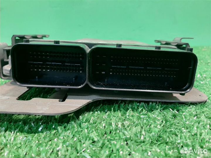 Блок управления двс volkswagen Touran (1T1) 2005