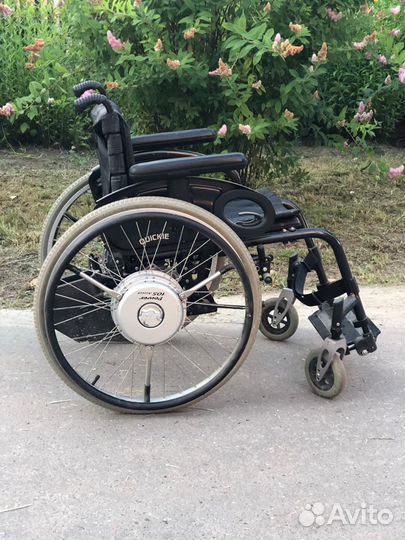 Коляска с электроусилителем Quickie Neon