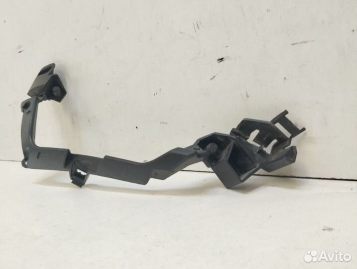 Кронштейн птф передний правый Volvo Xc90 2 2019
