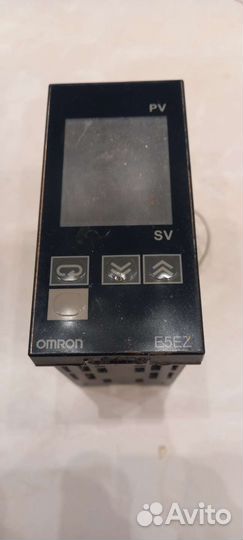 Температурный контроллер Omron E5EZ-R3 10VA 0780S