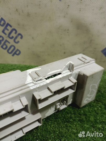 Блок предохранителей Kia Sorento кроссовер 2.5