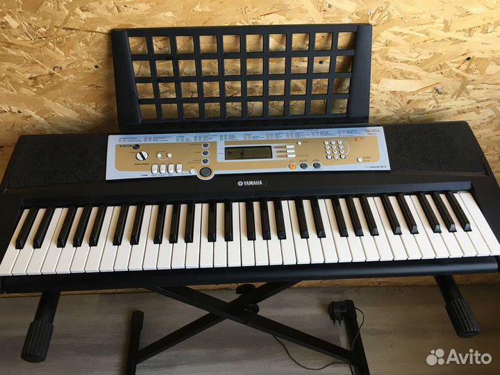 Синтезатор yamaha psr r200