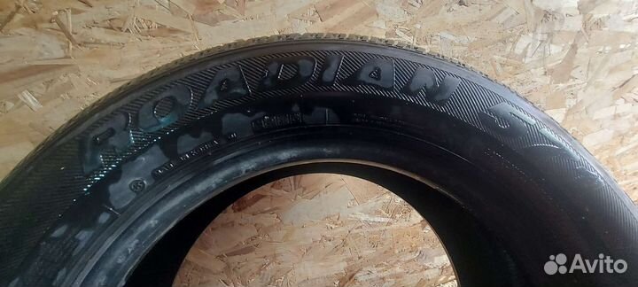 Nexen Roadian 571 235/65 R17 104K