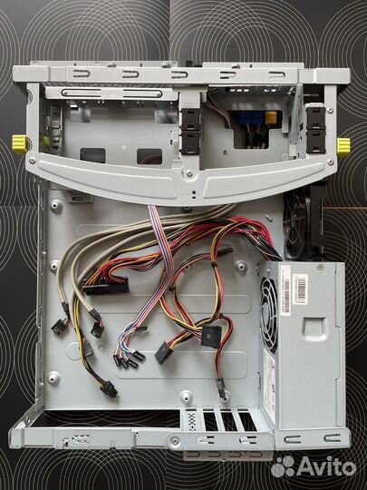 Корпус InWin с бп 300 Вт