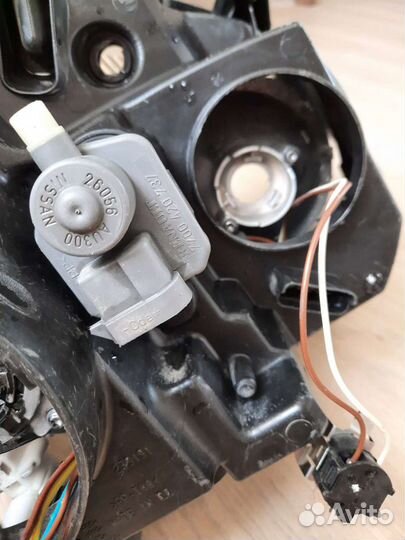 Фара левая (ксенон) Nissan Qashqai (J10)