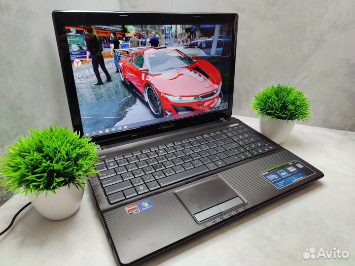 Ноутбук Asus 4 ядра 2видеокарты 9gb SSD