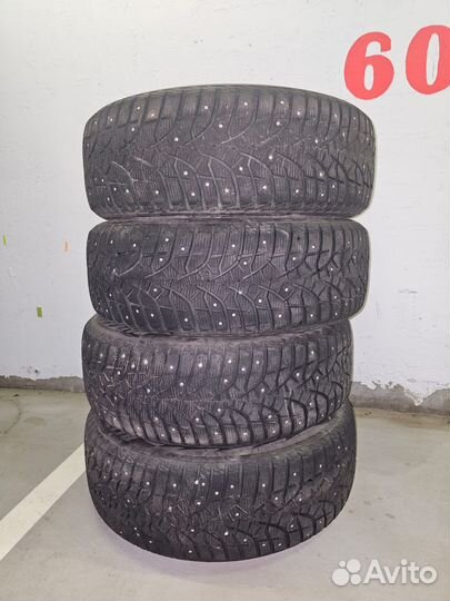 Bridgestone Blizzak Spike-02 275/60 R20 115