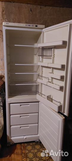 Рабочий холодильник Bosch