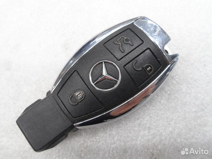 Ключ зажигания Mercedes-Benz