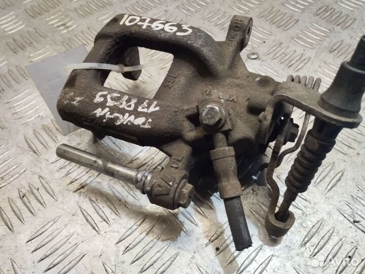 Суппорт задний левый Volkswagen Touran 2010-2015