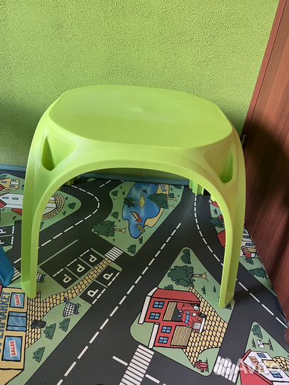 Детский стол