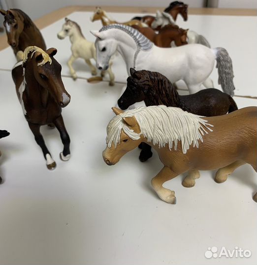 Фигурки лошадей schleich
