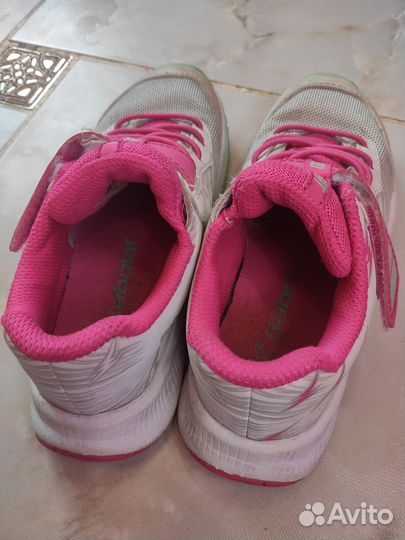 Кроссовки на девочку 31