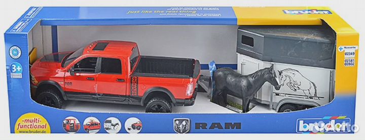 Bruder RAM 2500 02-501 c коневозкой и лошадью