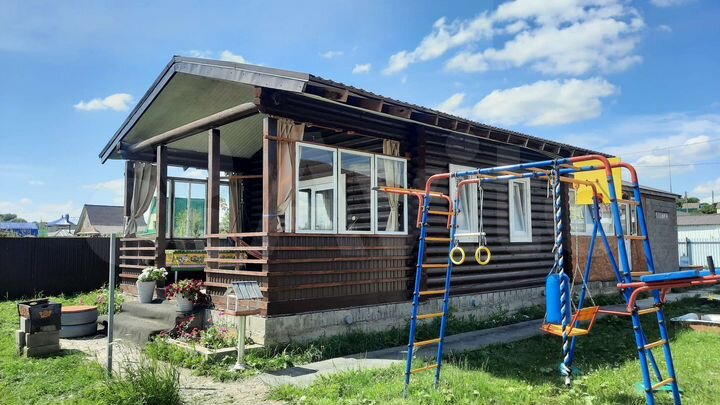 Дом 100 м² на участке 15 сот.