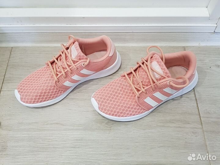 Кроссовки adidas и туфли