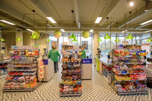 Магазин 500м² Пятёрочки зжм фасад трафик