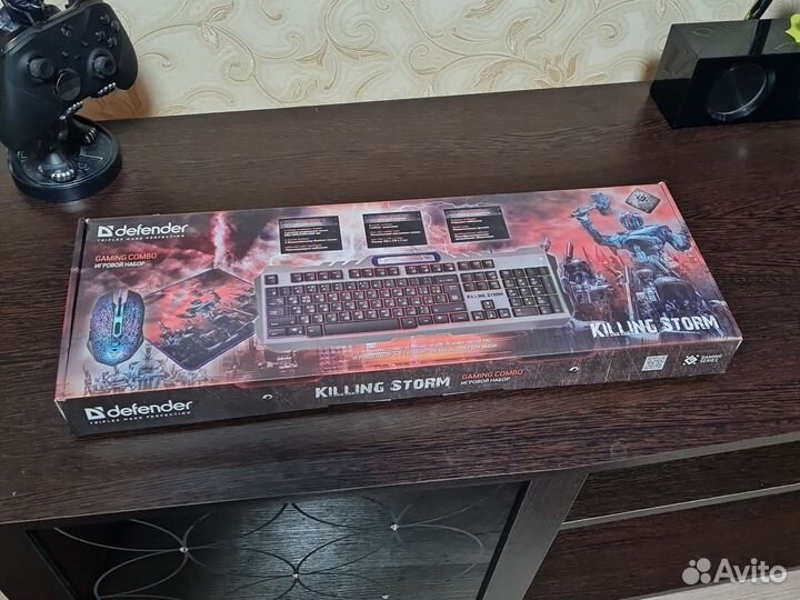 Новый комплект клавиатура, мышь и коврик