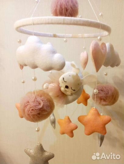 Мобиль на кроватку из фетра