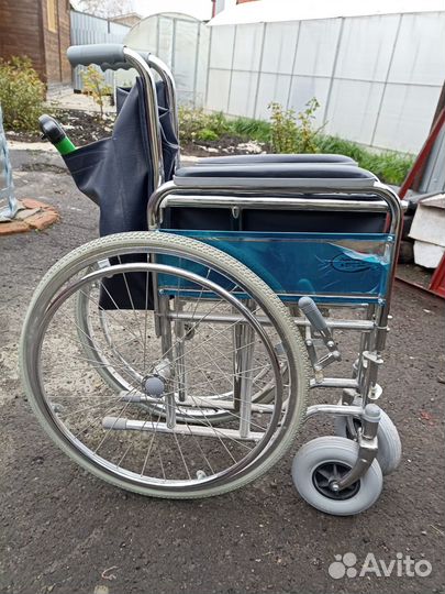 Продам инвалидную коляску