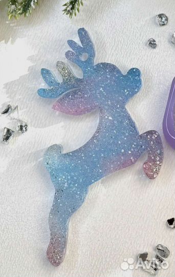 Новогодние игрушки на елку