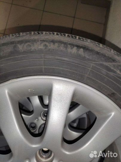 R16 Yokohama BluEarth A34 215/60, PCD 5x114.3 DIA 60.1