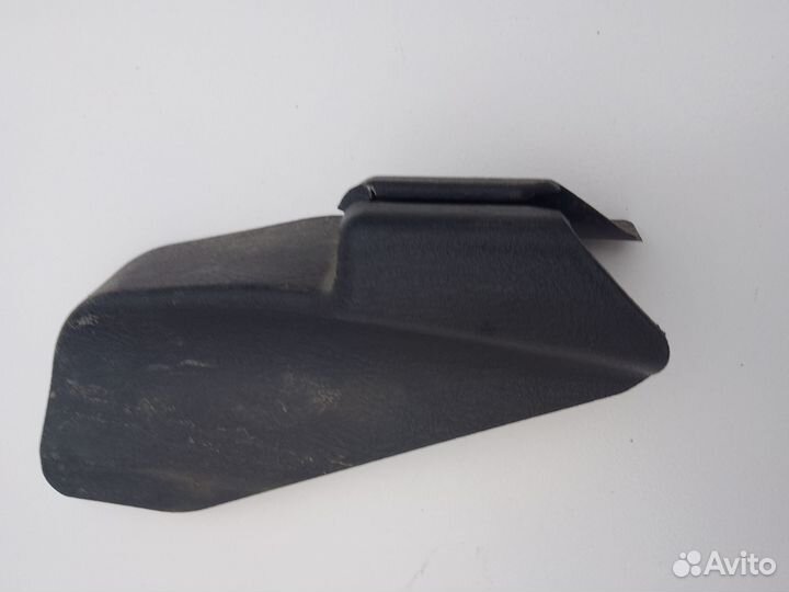 Заглушка крепления сиденья Nissan