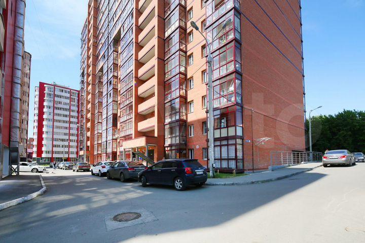 2-к. квартира, 57 м², 5/18 эт.